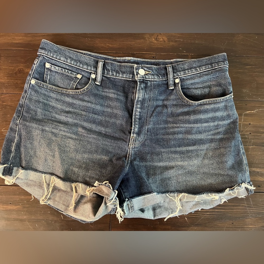 Lucky Brand Jean Shorts Distressed Frayed size 14/32